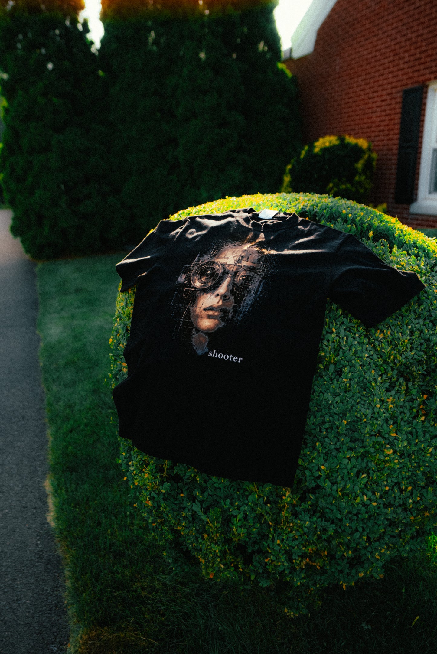 "SHOOTER" T